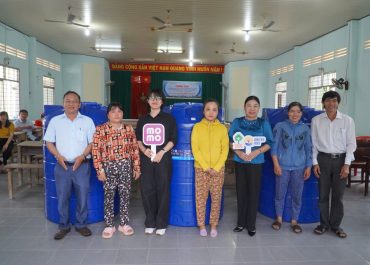 [Đại Sứ Nước x MoMo] Trao tặng 50 bồn chứa nước cho các hộ gia đình khó khăn tại vùng hạn mặn Vĩnh Long