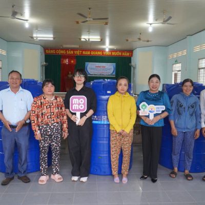[Đại Sứ Nước x MoMo] Trao tặng 50 bồn chứa nước cho các hộ gia đình khó khăn tại vùng hạn mặn Vĩnh Long